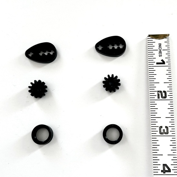 LEGO MINDSTORMS EV3 31313 Black Replacement Parts - Picture 2 of 3